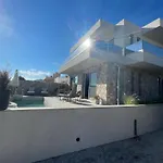 Luxury Villa Asana
