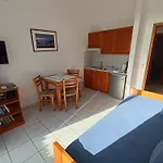 Kalamaki Holidays - Finikas Studios & Apartments