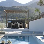 Cueva Villas, With Pool, Seaviews & Close To Sea, By Thinkvilla