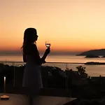 Cueva Villas, With Pool, Seaviews & Close To Sea, By Thinkvilla