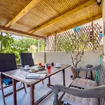 Serenity View - Traditional Village Apartment
