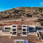 Villa Helios - Elevate Your Senses