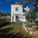 Komfort-Villa Mit Privatem Pool