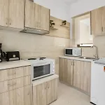 Seafront Apartment In Chania 7
