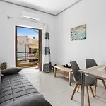 Seafront Apartment In Chania 7