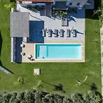 Quiet Villa Aviana,Garden, Heated Pool,Bbq,Jacuzzi
