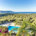 Aloni House - Spacious Secluded Villa With Pool, Up To 10 Guests
