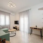 Minimal Chic Retreat Suite