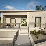 River Serenity Villa Vryses