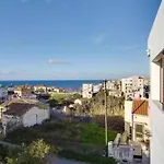 Sea City And Mountain View Apartment