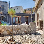 Skiff - Transformed Studio On The Water'S Edge