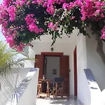 Antigoni Apartments 'Lavender Room'