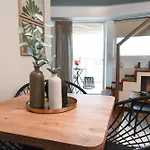 Dione Central Loft