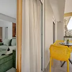 Luxury Chic Retreat Suites