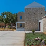 Vita Brevis - Premium Villa 15Km From The Beach