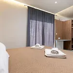 Anele Luxury Suites - Roof Top Jacuzzi