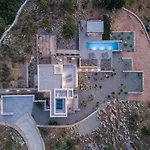 Villa Zenora