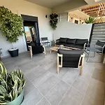 Spacious Maistrali Villa, Private Pool & Garden