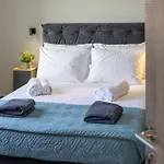 Campos Villa