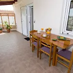Aoria Traditional House With Stuning Mountain View