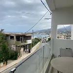 Luxury Apartment In Makry Gialos