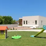 Marae Villa