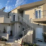 Kourites Apartments