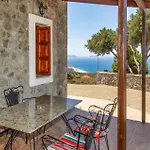 Amazing Home In Agios Vasilios With Wifi