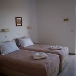 Voukelari Rooms