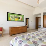 Luna Blanca Penthouse By Kivoya
