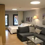 Andromache City Center Cozy Apartment
