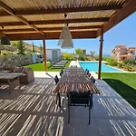 Luxury Villa U