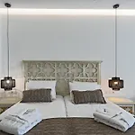 Delfina Tropic Beach