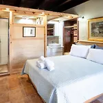 Dorovinis Country Houses