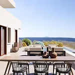 Seawave Villa Ii, By Hellocrete