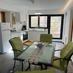 Lemonia Home