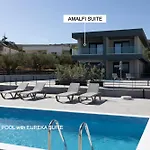 Limi Deluxe Suites