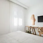 Amelia Luxury Living Mantaka