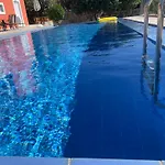 Dans Une Villa Avec Piscine Privee, Calme, Proche Des Plages, Vues Mer Et Montagnes