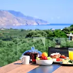 Minoas Villa Mit Beheiztem Pool