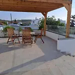 Villa Elena Mit Schoenem Garten In Agia Pelagia
