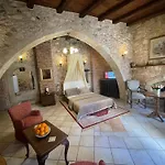 Artemis Traditional Studio