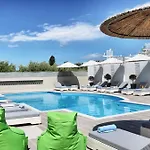 Elounda Garden Maxima Suite Beheiztes Schwimmbad