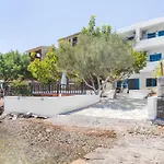 Tsifliki Beachfront Retreat