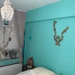 Turquoise House Of Agios Nikolaos