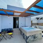 Felicia Family House