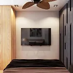 Loft Style Central Studio Large Terrace 100Mbps