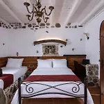 Lotzetta Suites By Estia