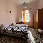 Shared House , Private Rooms With Garden