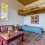 La Maison Bleue